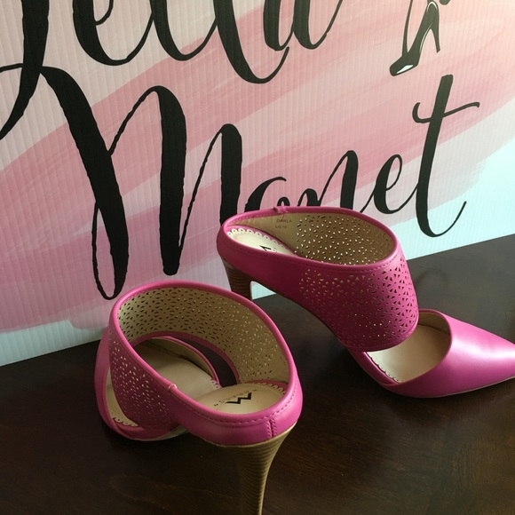 Madison, by Shoe Dazzle Pink Slip On’s - Picture 4 of 8
